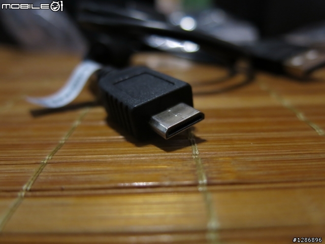 [ 開箱 ] 獵豹 M4 Lumi 光進化大光圈 行車紀錄器 [補夜拍畫面]