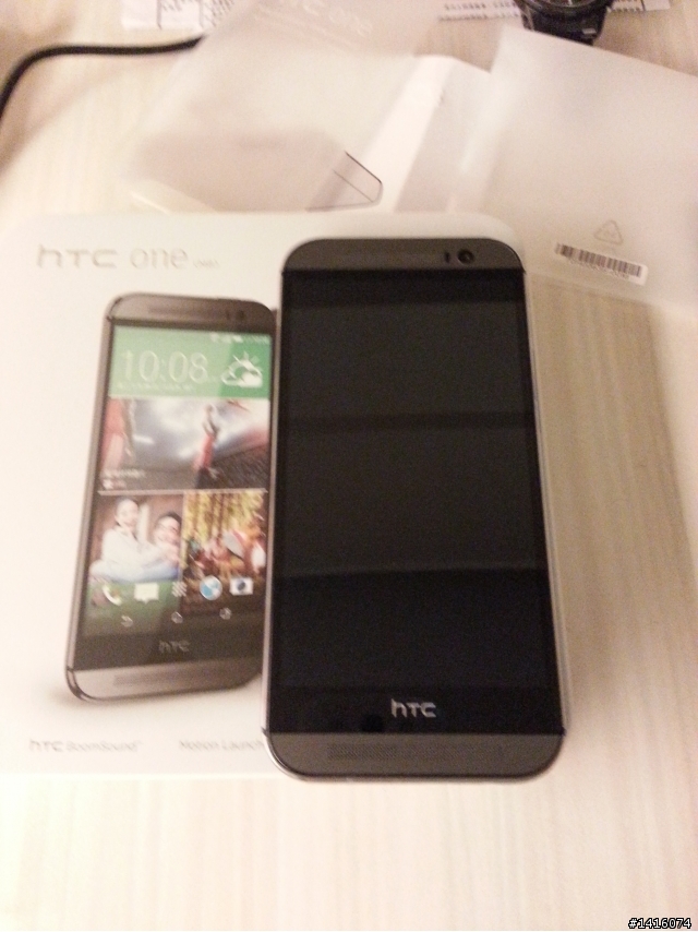 開箱!!HTC ONE M8