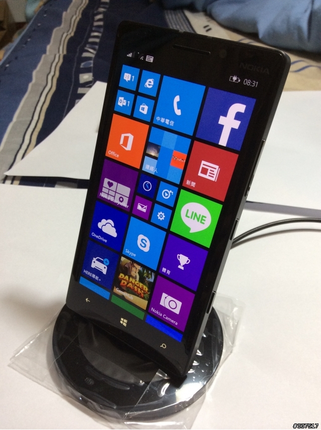 [分享] 0.3的距離 用過的人就懂 NOKIA Lumia 930 BLACK