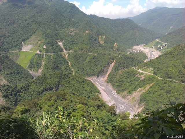 獨享台24線省道的自虐