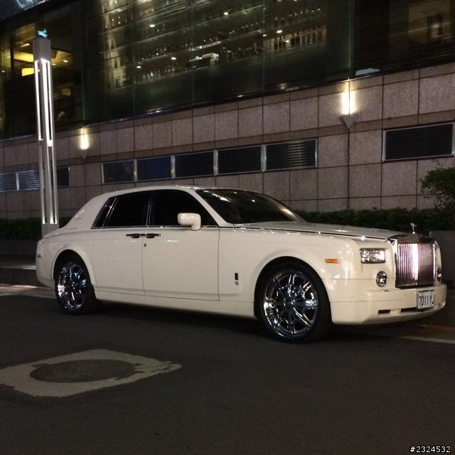 車中之王rolls-royce