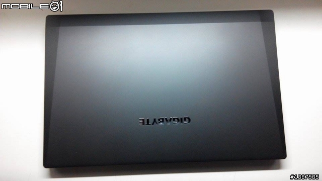 GIGABYTE P15F v2 開箱文