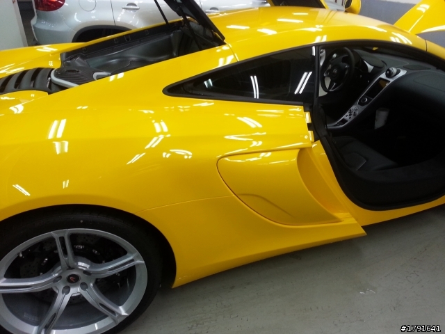 我也放一下巧遇McLaren 650S