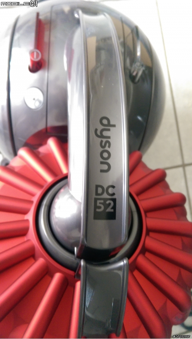 [開箱]Dyson DC52 無袋無濾網式吸塵器