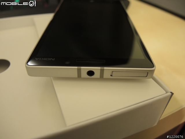 [分享] Nokia Lumia 930(白色)