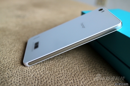 免萬元-地表最快速4G雙卡 強悍上市-榮耀6跑分破40000