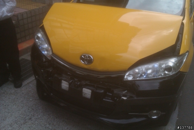 KUGA,車禍