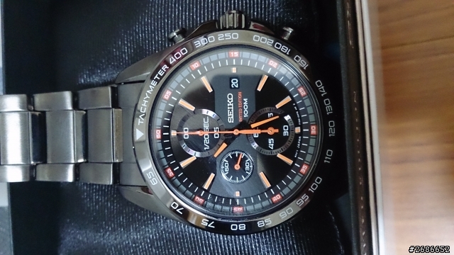 吃個牛肉麵買了兩隻SEIKO…