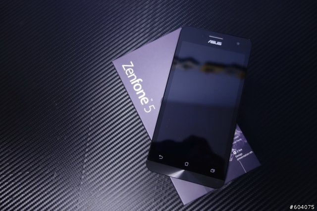 父親節禮物之高CP值首選-ASUS Zenfone 5 (黑-2G/16G) 補上深夜福利