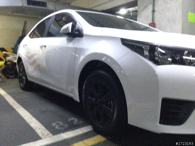 2014 altis 開箱（diy輪框噴膜..Diy卡夢包覆..燻黑燈膜）雅緻白