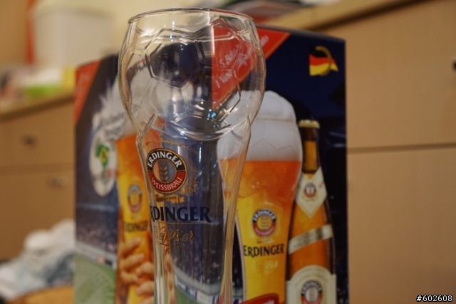 [ 分享] 2014 World Cup 德國國家隊 球員版限量盒裝球衣 & 寶寶版套裝球衣