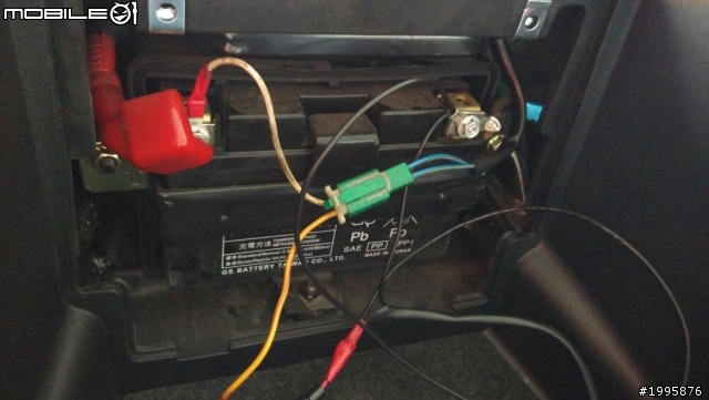 <分享>FT6車箱加裝USB充電器&LED燈