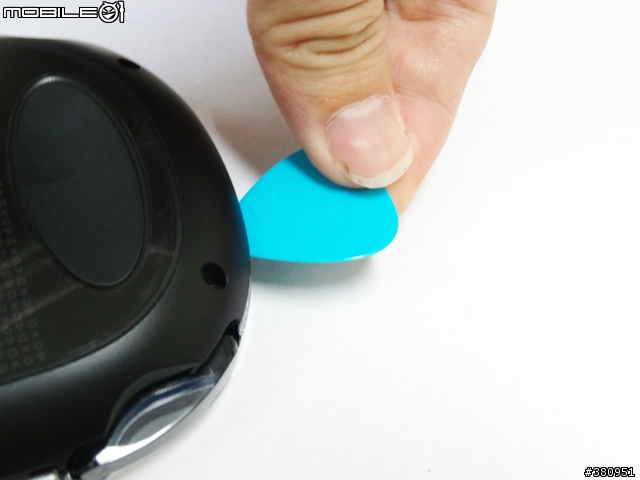 [分享] PSVita 過保後..好奇心作祟主機內部? 自己動手拆 [拆裝流程]