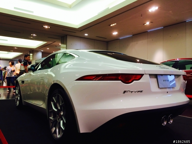 英倫美豹果真美爆 F-Type Coupe