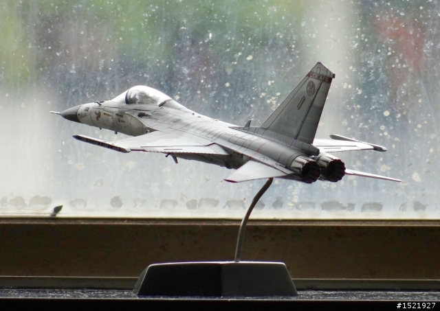 1/48  IDF 經國號戰機 + 飛彈