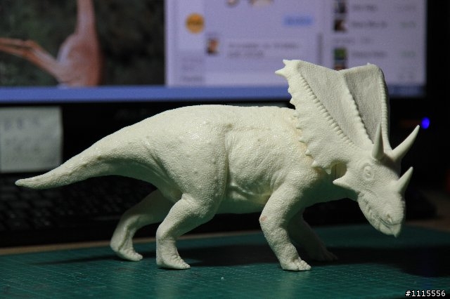 仿真動物模型製作--加斯莫龍(Chasmosaurus)