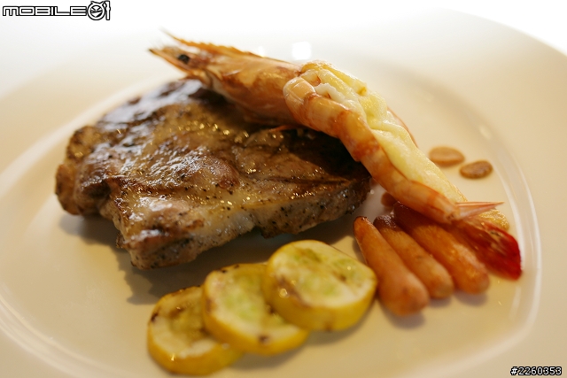 性能與價格榮登手機的王者!!極致工藝,極致完美HUAWEI Ascend P7 高雄體驗會