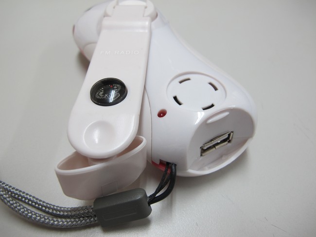 手搖一搖自動發電~日本防災對策安全協會,手搖手電筒!