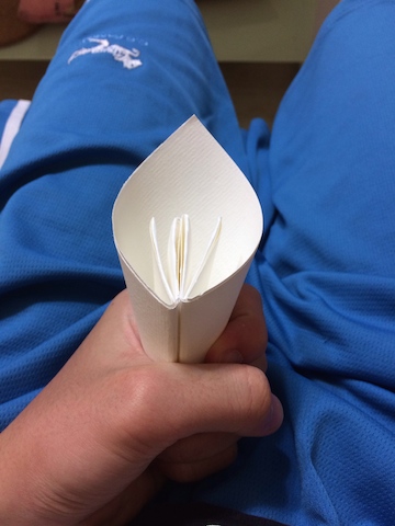 大家一起來摺紙紙吧  非常令人喜愛的十二面花！！！！！！