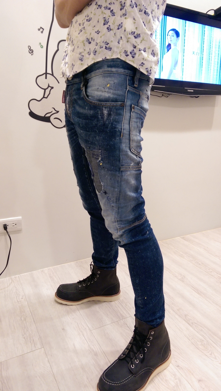 [阮的肉干之監獄風雲不專業開箱] DSQUARED2 秋冬款 TIDY BIKER JEAN (S74la0643s30342)