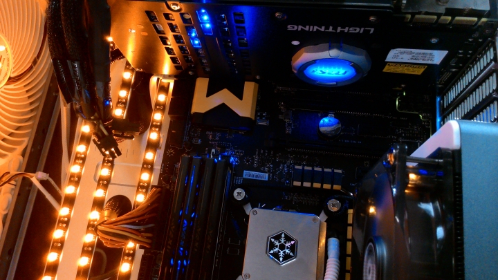 土豪金配色 自組電腦初體驗(I7 4790K,Z97 MPOWER,HyperX 3K 240G,TD03,FT04,STRIDER GOLD 1200W)