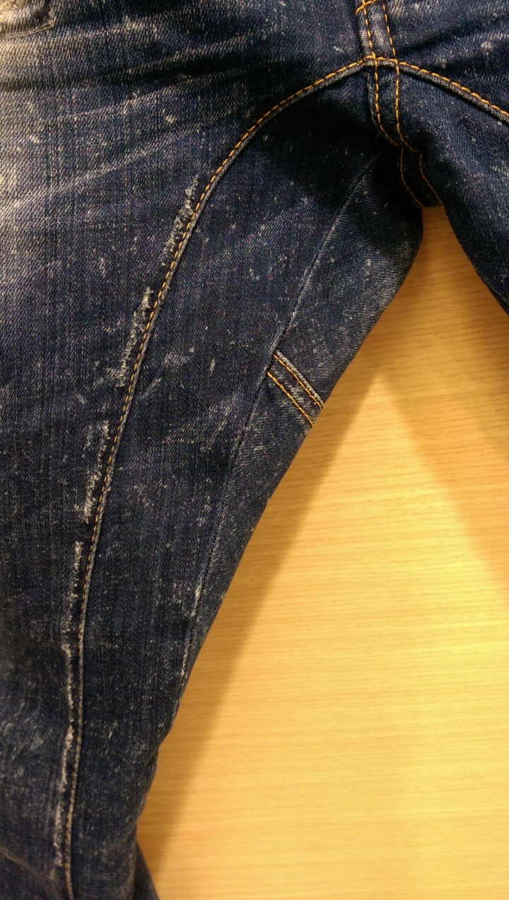 [阮的肉干之監獄風雲不專業開箱] DSQUARED2 秋冬款 TIDY BIKER JEAN (S74la0643s30342)