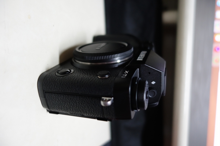 新手的X-T1 + xf23mm開箱文送TOSHIBA 高速卡,附x20比大小