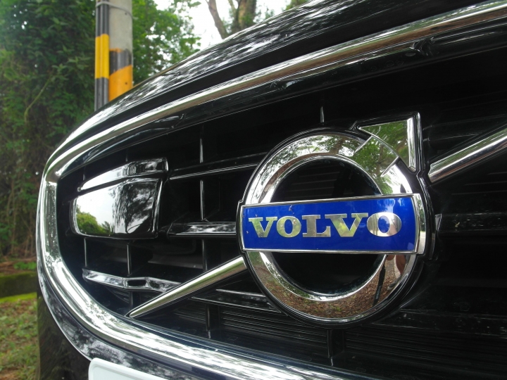 《VOLVO仲夏輕鬆遊》V40 T4旗艦Polestar版