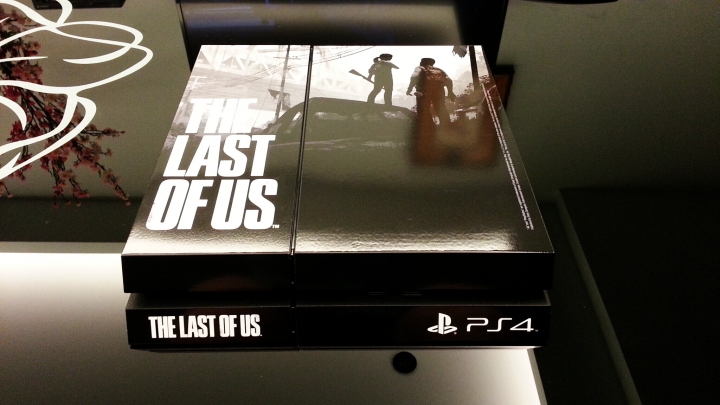 [簡易開箱] PS4 the last of us 同捆包