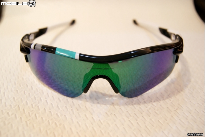 {開箱}夏日豔陽騎單車必備 OAKLEY