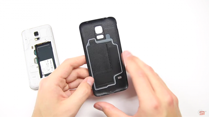 S5 mini有防水單充電孔卻沒有防水蓋!難道充電孔也有防水？