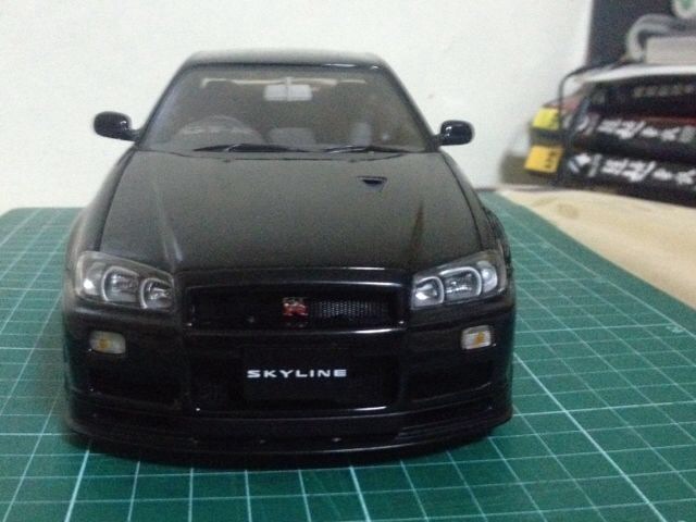 AUTOart NISSAN Skyline GTR R34 V-Spec II