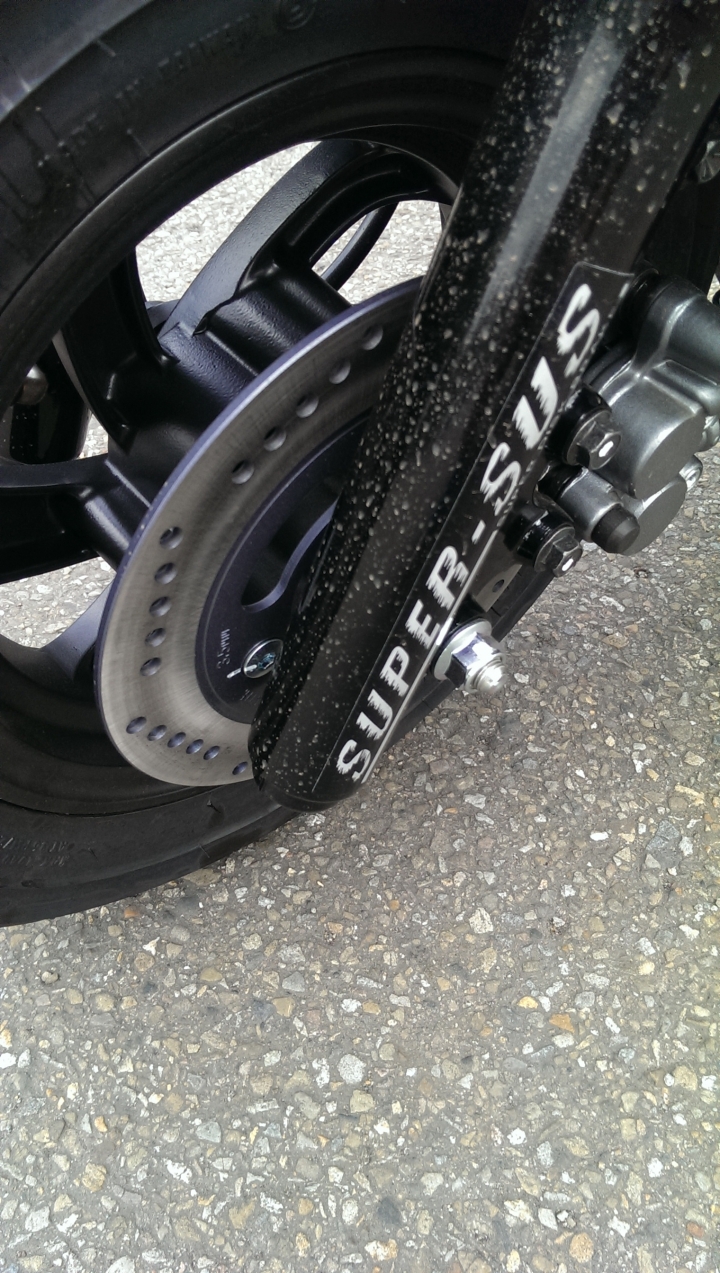補發：復刻版白藍GSR牽車