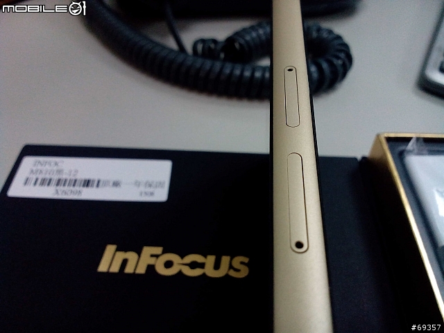 InFocus M810 開箱照片