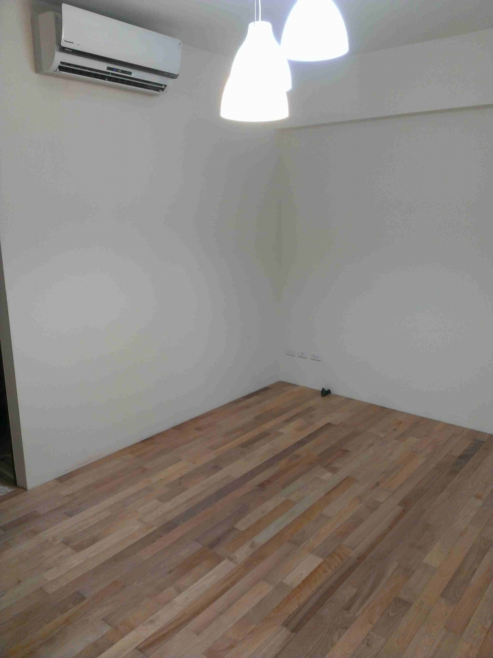 新手diy實木地板  (新增完工圖)