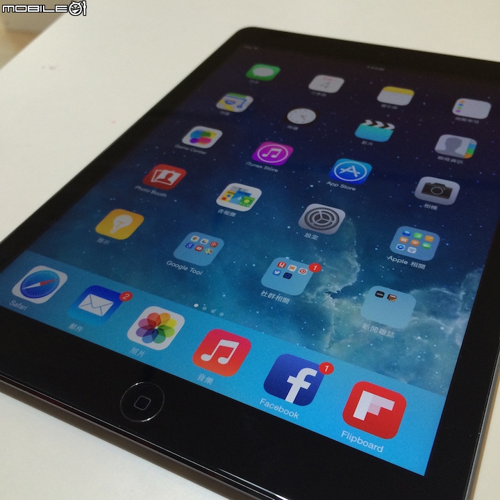 [分享] iPad Air 抗藍光玻璃強化保護貼 made by GGMM