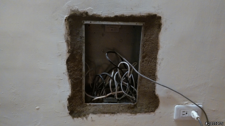 DIY更換電線箱後修補問題