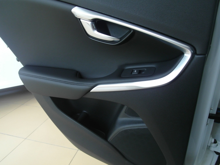 《VOLVO仲夏輕鬆遊》V40 T4旗艦Polestar版