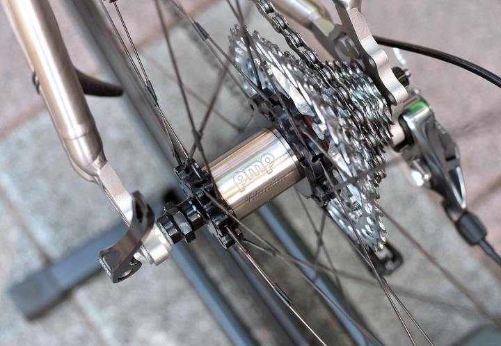 [組裝交車] 鈦合金戰馬 Lynskey Sportive 22速Sram Force系統搭配爬坡鈦輪pmp RS04