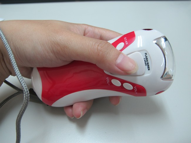 手搖一搖自動發電~日本防災對策安全協會,手搖手電筒!