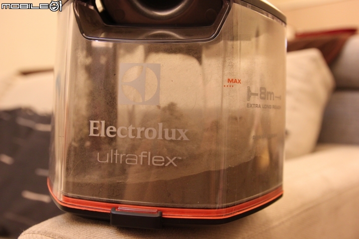 Electrolux 吸塵器 ZUF4206ACT 簡單開箱及心得分享