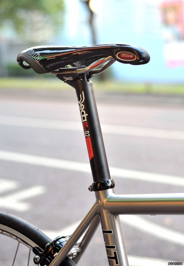 手工 LITESPEED T7 鈦合金700c公路車 完工！！