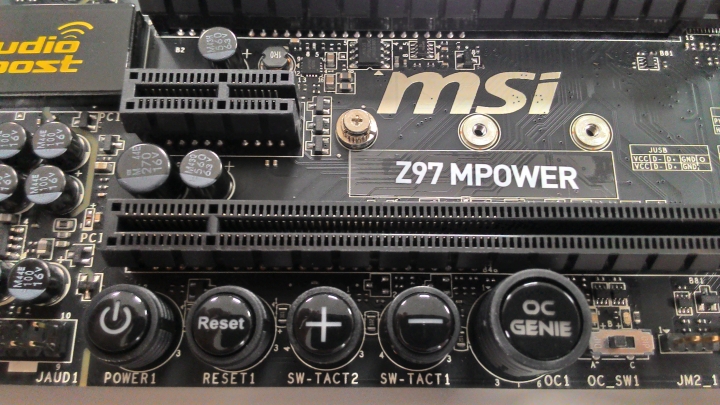 土豪金配色 自組電腦初體驗(I7 4790K,Z97 MPOWER,HyperX 3K 240G,TD03,FT04,STRIDER GOLD 1200W)