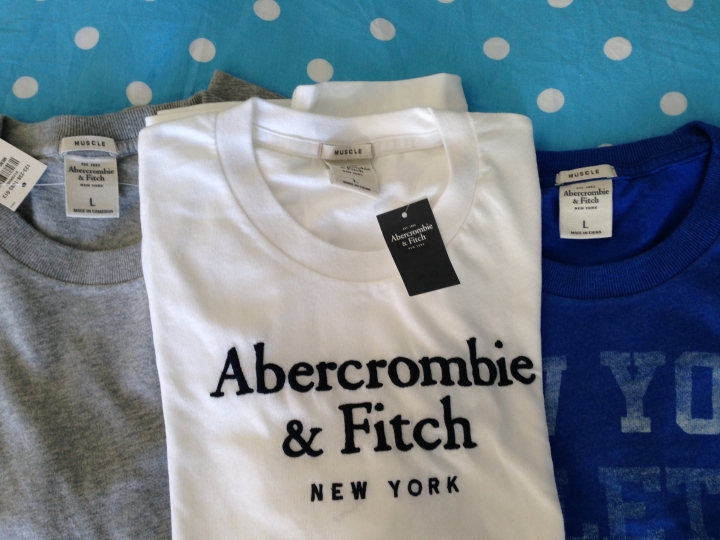 A&F 的Tee 標籤變了 !!!