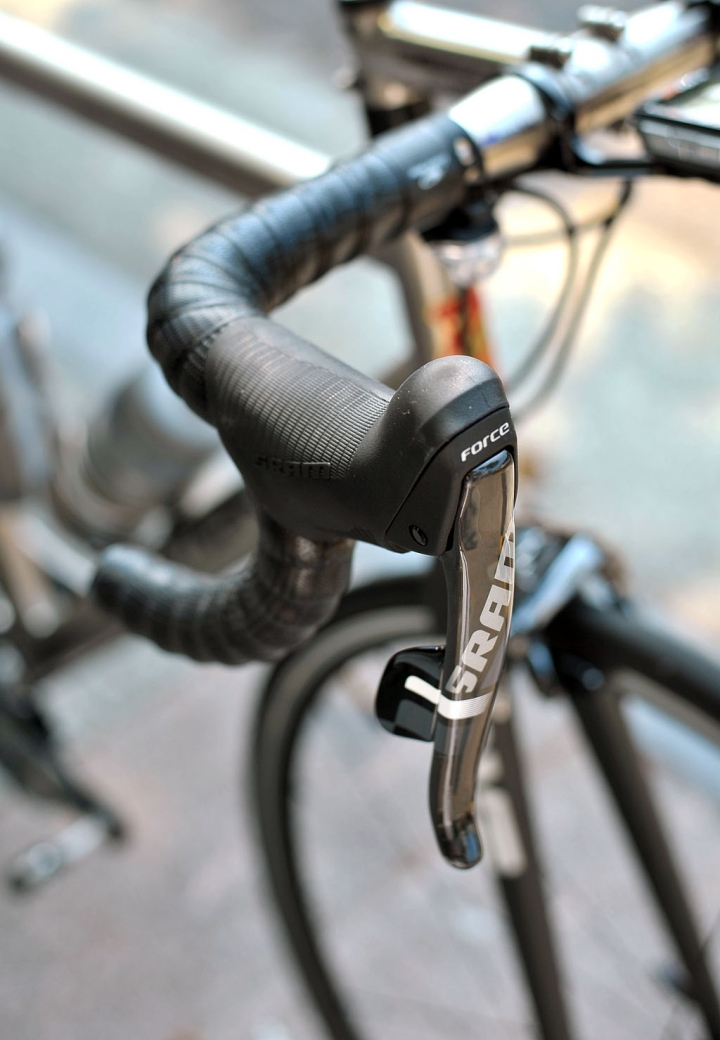 [組裝交車] 鈦合金戰馬 Lynskey Sportive 22速Sram Force系統搭配爬坡鈦輪pmp RS04