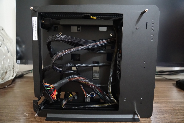 招潮蟹的逆襲(進化之水冷蟹)-ASUS MARS 760硬上IN WIN H-Frame mini ITX