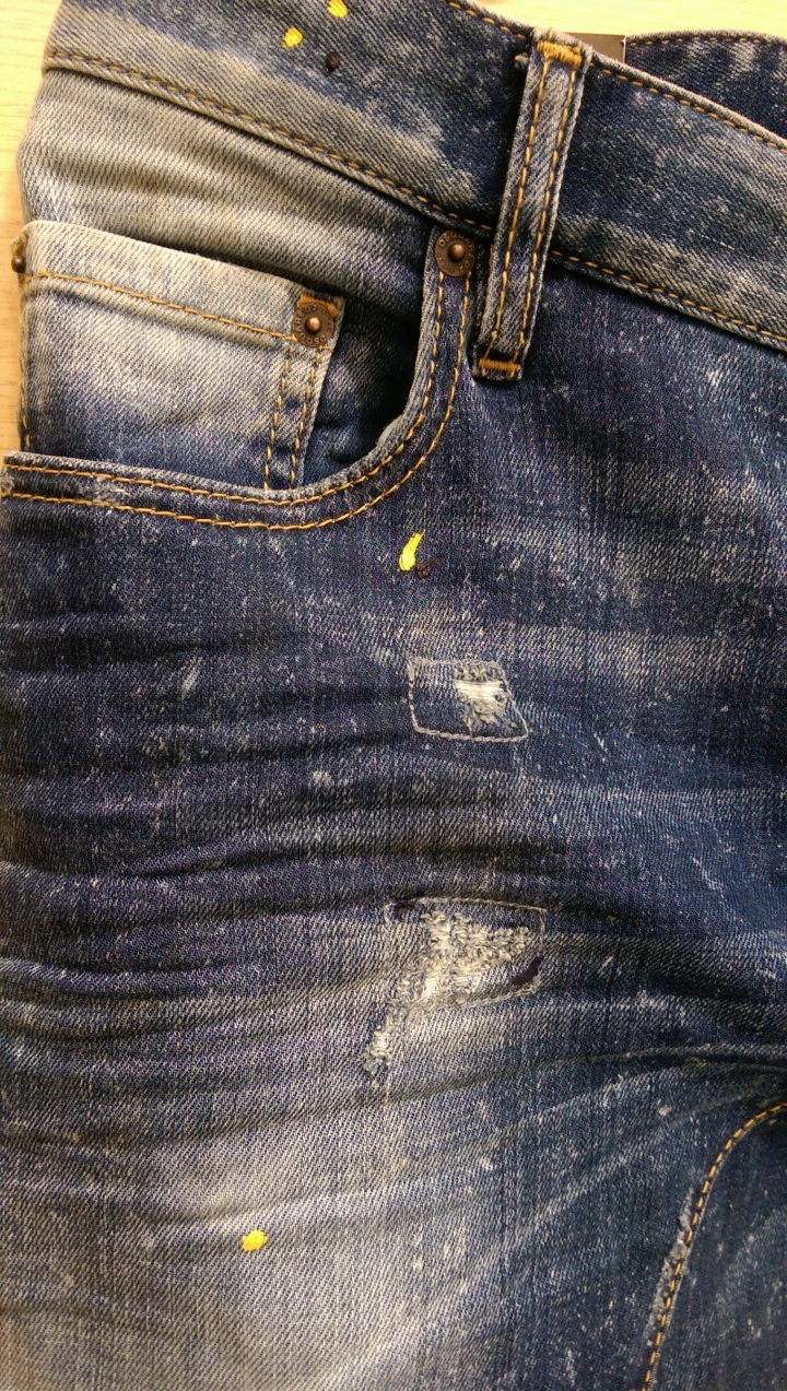 [阮的肉干之監獄風雲不專業開箱] DSQUARED2 秋冬款 TIDY BIKER JEAN (S74la0643s30342)