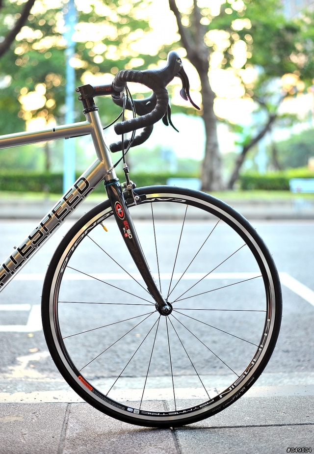 手工 LITESPEED T7 鈦合金700c公路車 完工！！