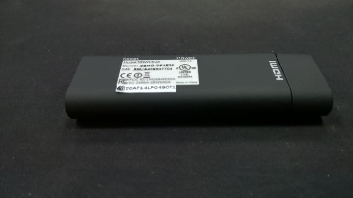 迷你 Miracast 無線顯示接收器，開箱嚕....
