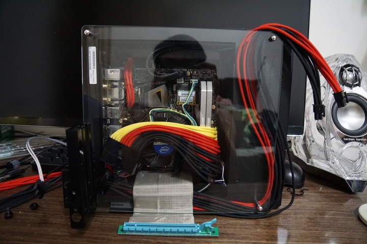 招潮蟹的逆襲(進化之水冷蟹)-ASUS MARS 760硬上IN WIN H-Frame mini ITX